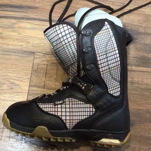 Vans Tara Dakides Snowboard Boot